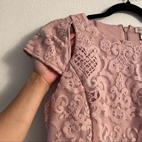 nikibiki pink crochet cup sleeve dress size m - Picture 14 of 16